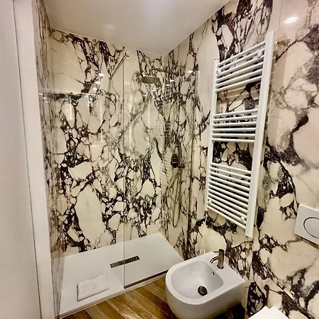 We - Volturno31, Bosco Verticale Apartment *